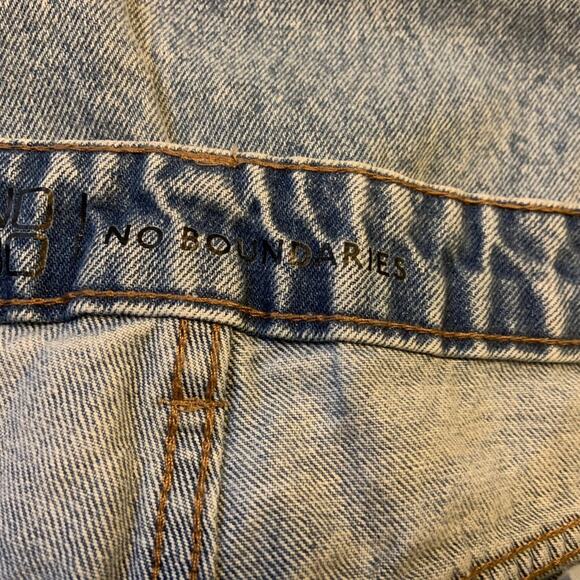 No Boundaries Womens Size 9 Jeans Button Fly Distressed Hi-Rise Straight Leg NEW - Picture 8 of 10
